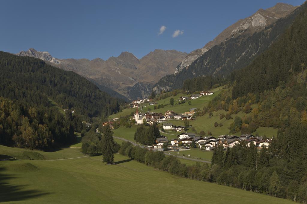 Hotel Schoelzhorn Superior Racines Bagian luar foto