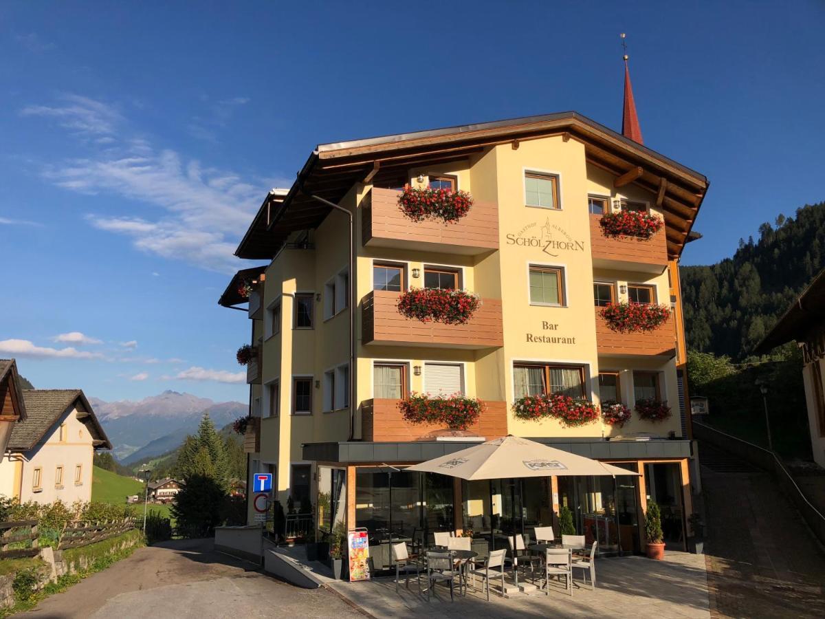 Hotel Schoelzhorn Superior Racines Bagian luar foto