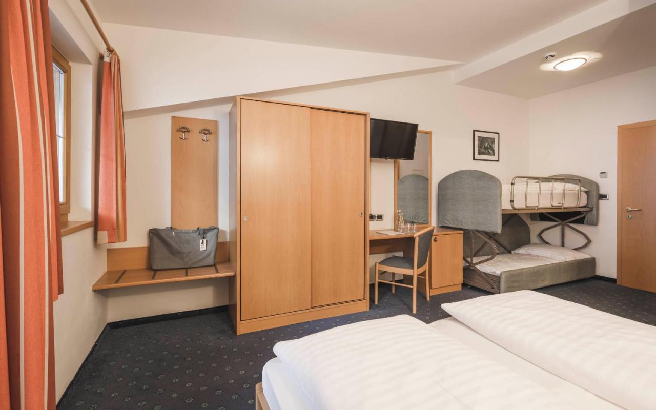 Hotel Schoelzhorn Superior Racines Bagian luar foto