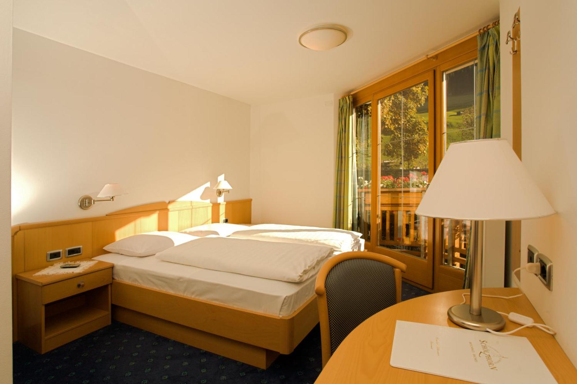 Hotel Schoelzhorn Superior Racines Bagian luar foto